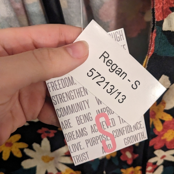 NWT Lularoe Reagan Floral Design Size Small - Picture 6 of 8